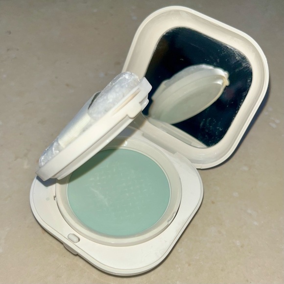 Makeup Bundle - Picture 3 of 8